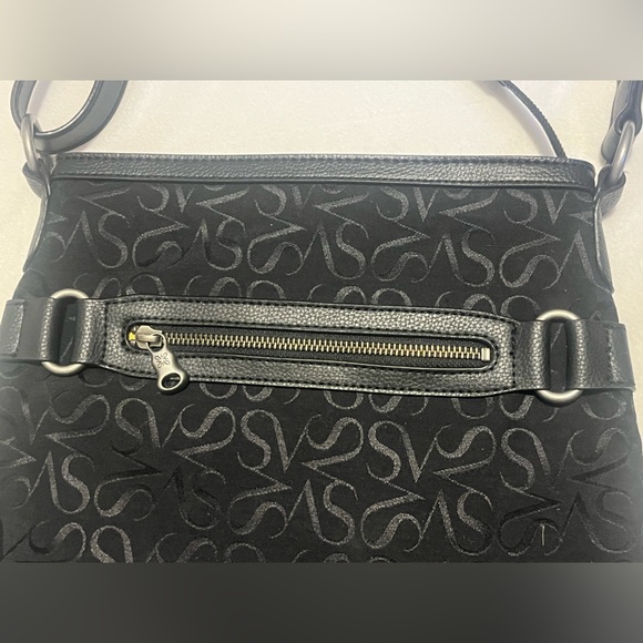 Simply Vera by Vera Wang Women’s Stylish Black Shoulder Purse or Crossbody Bag - Picture 3 of 16